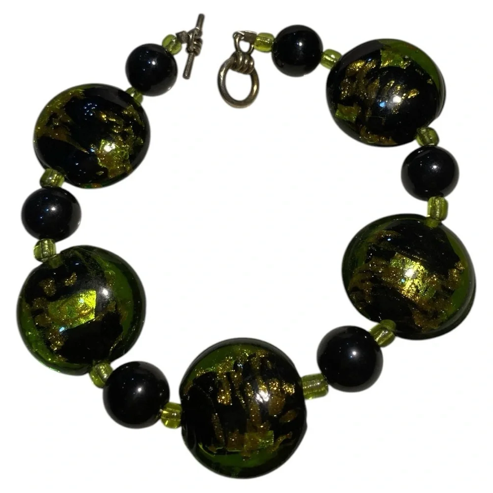 Vintage Dark Green Bead Bracelet 7 inch heel comfortable - Picture 1 of 5
